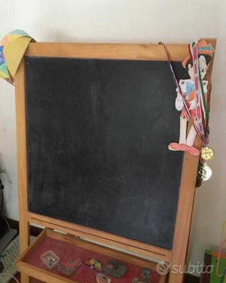 Lavagna per bambini Ikea tenuta bene