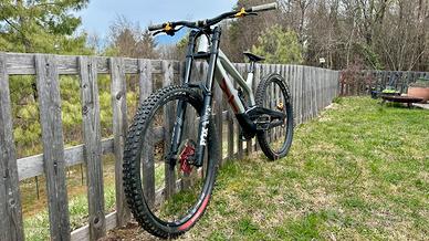Bici DH YT Tues 2022 carbon 29” tg. L pellicolata