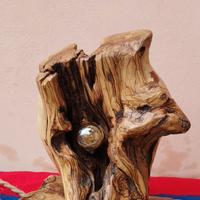 Lampada artigianale in legno di ulivo