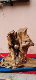 Lampada artigianale in legno di ulivo