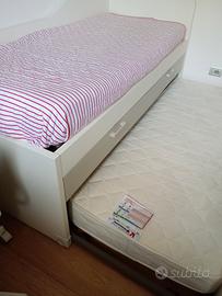 letto ragazzi semi nuovo + due materassi