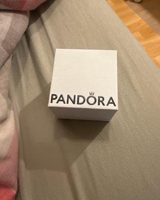 Anello Pandora