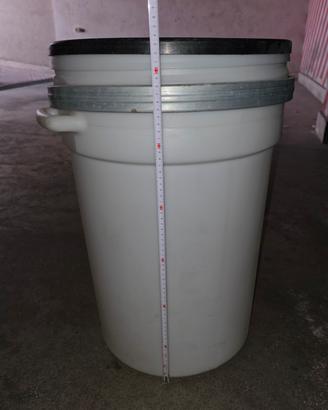 Fusto / Bidone 40-50 litri in plastica robusta 