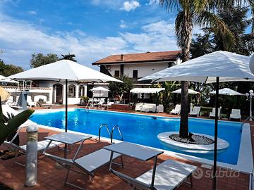 Arredamento piscina .