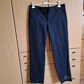 Pantaloni in cotone.