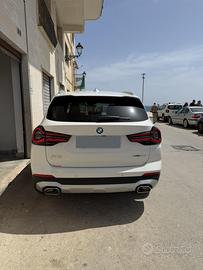 BMW X3 Sdrive18 mhev 48V
