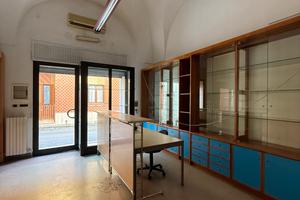 Locale commerciale via Giacomo Matteotti 64 Aradeo