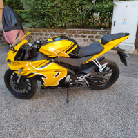 Yamaha yzf 125 2015