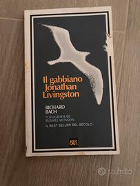 Il gabbiano Jonathan Livingston" Richard Bach