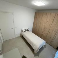 Ampia camera a Dalmine con terrazzo privato