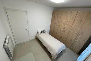 Ampia camera a Dalmine con terrazzo privato