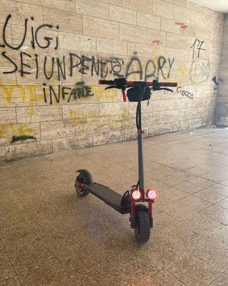 sunigooo n3max 800watt 48volt 15ah ( danneggiato)