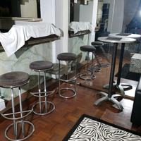 tavolini ferro,divani,sgabelli attrezzatura bar