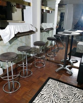 tavolini ferro,divani,sgabelli attrezzatura bar