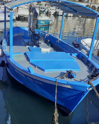 Peschereccio 10 mt e salparete