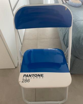Sedia pieghevole Pantone blu