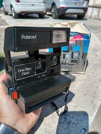 macchina fotografica  polaroid 