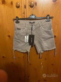 pantaloncini da donne nuove mai usate