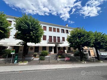 Prestigioso appartamento in centro storico con ...