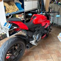 Ducati Streetfighter V2