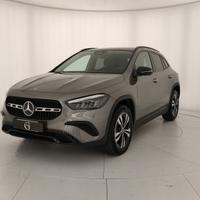 MERCEDES-BENZ GLA 200 d Progressive Advanced auto