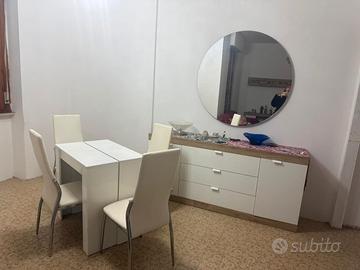 completo sala tavolo+sedie+mobile+ specchio