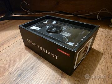Fotocamera LOMO'INSTANT
Black Edition