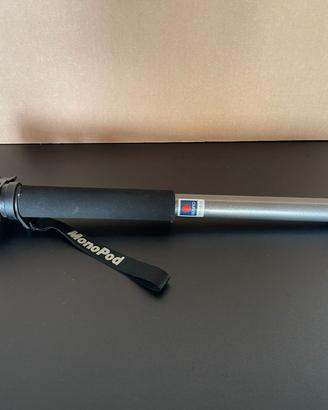 Monopiede Benro MP-68-n6 con testa Manfrotto