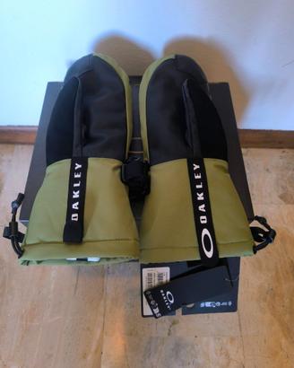 Muffole Oakley XS/S nuove sci/snowboard