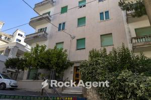 APPARTAMENTO IN STABILE SIGNORILE CON ASCENSORE