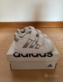 Scarpe Adidas bambino misura 19