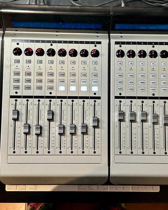 Mackie MCU PRO + 2 MCU XT Pro