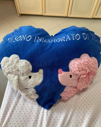 Peluche a forma di cuore