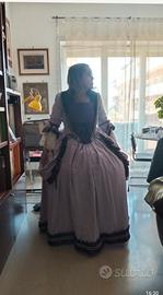 costume storico del Settecento 