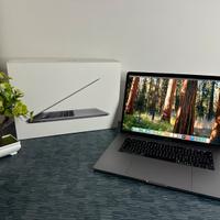 MacBook Pro 2018 15” i7 Garanzia 12 Mesi Apple