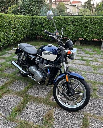Triumph Bonneville T100 SE