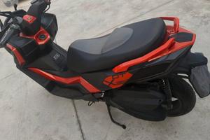 scooter moto Kymco DTX360 come nuovo 