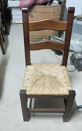 Sedie in legno massiccio