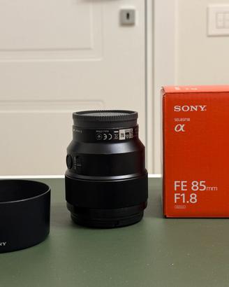 Sony FE 85mm F1.8 – Completo di scatola