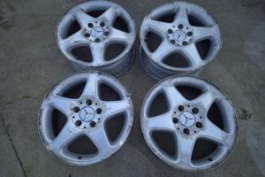Cerchi In Lega Da 16" Per Mercedes Classe C W203