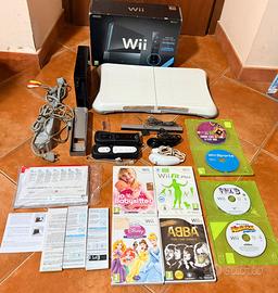 Nintendo Wii + Wii Fit + Giochi