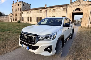TOYOTA HILUX D4D 4X4 DC EXECUTIVE+