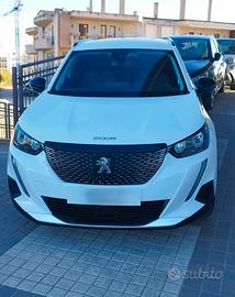 Peugeot 2008 BlueHDi 130 S&S EAT8 Allure Pack