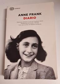Libro " Diario di Anna Frank"