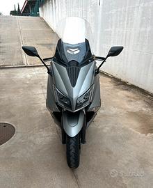 YAMAHA TMAX