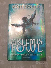 Libro ''Artemis Fowl Il morbo di Atlantide'' Monda