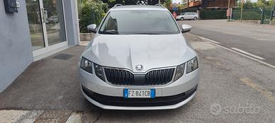 Skoda Octavia 1.5 DSG Wagon Ambition G-Tec