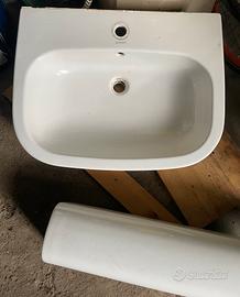 Lavandino in ceramica