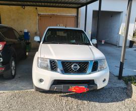 NISSAN Pick-up - 2011 autocarro
