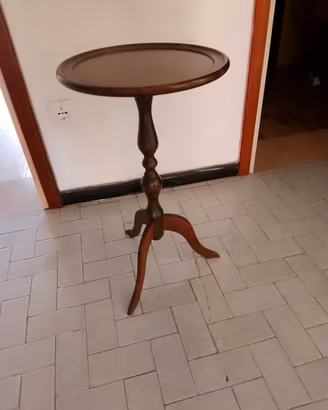 Tavolino in legno